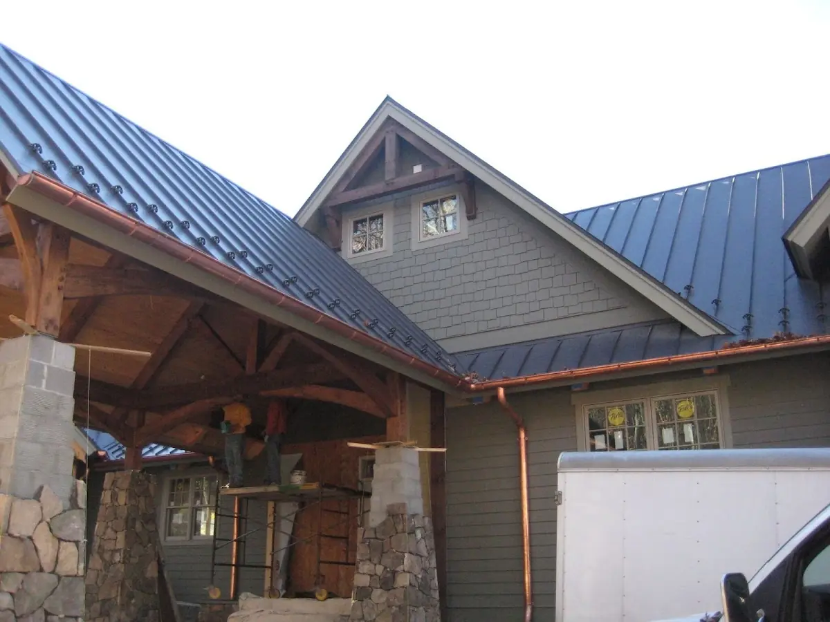 Craftsman Roofing team delivering quality roofing work in Highland City